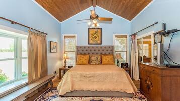 5 bedrooms, free WiFi, bed sheets