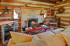 Smart TV, fireplace