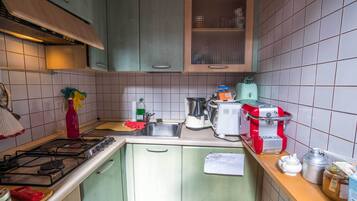 Réfrigérateur, plaque de cuisson