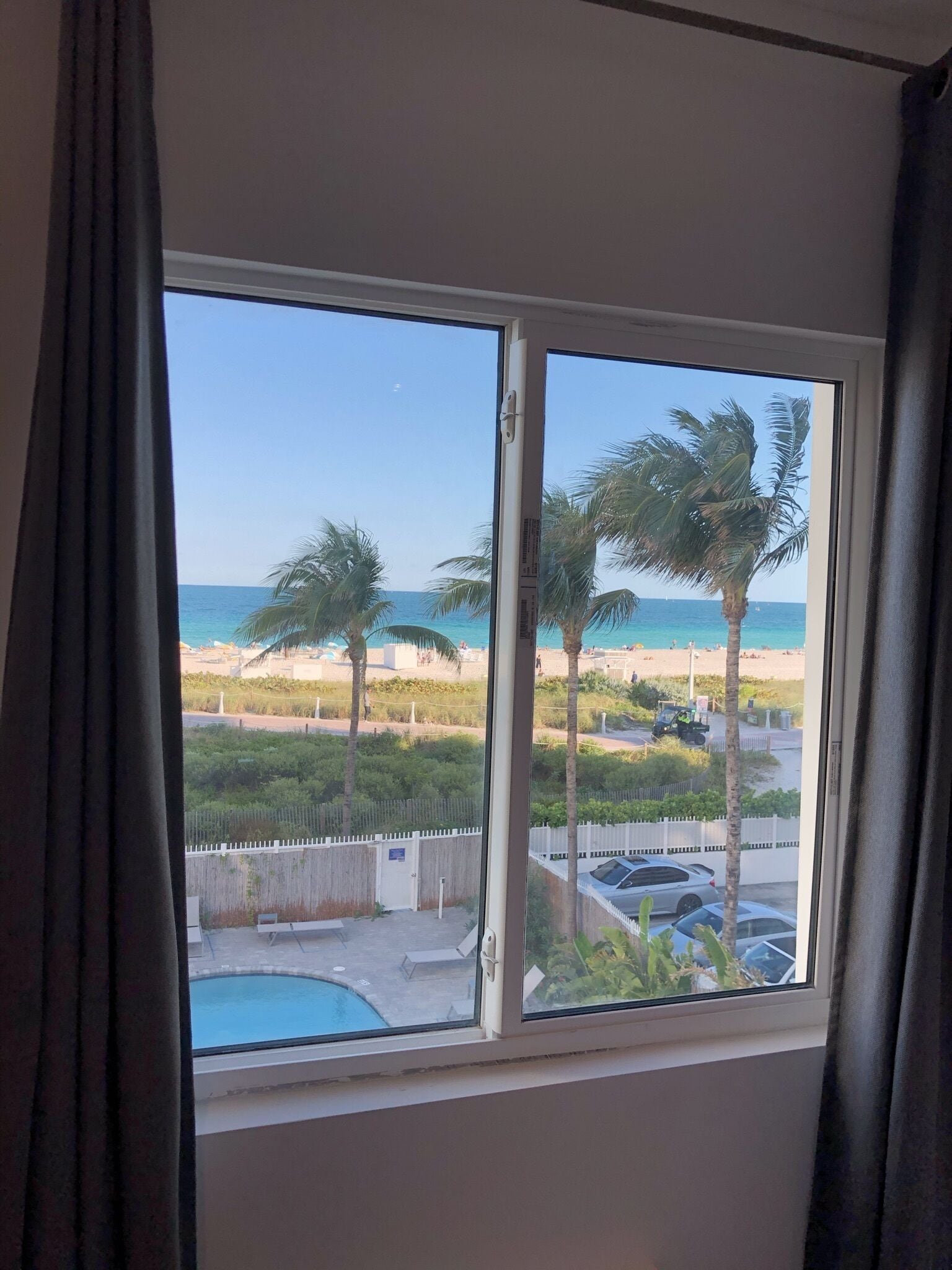South Beach Ocean View with Free Beach Service and King Bed