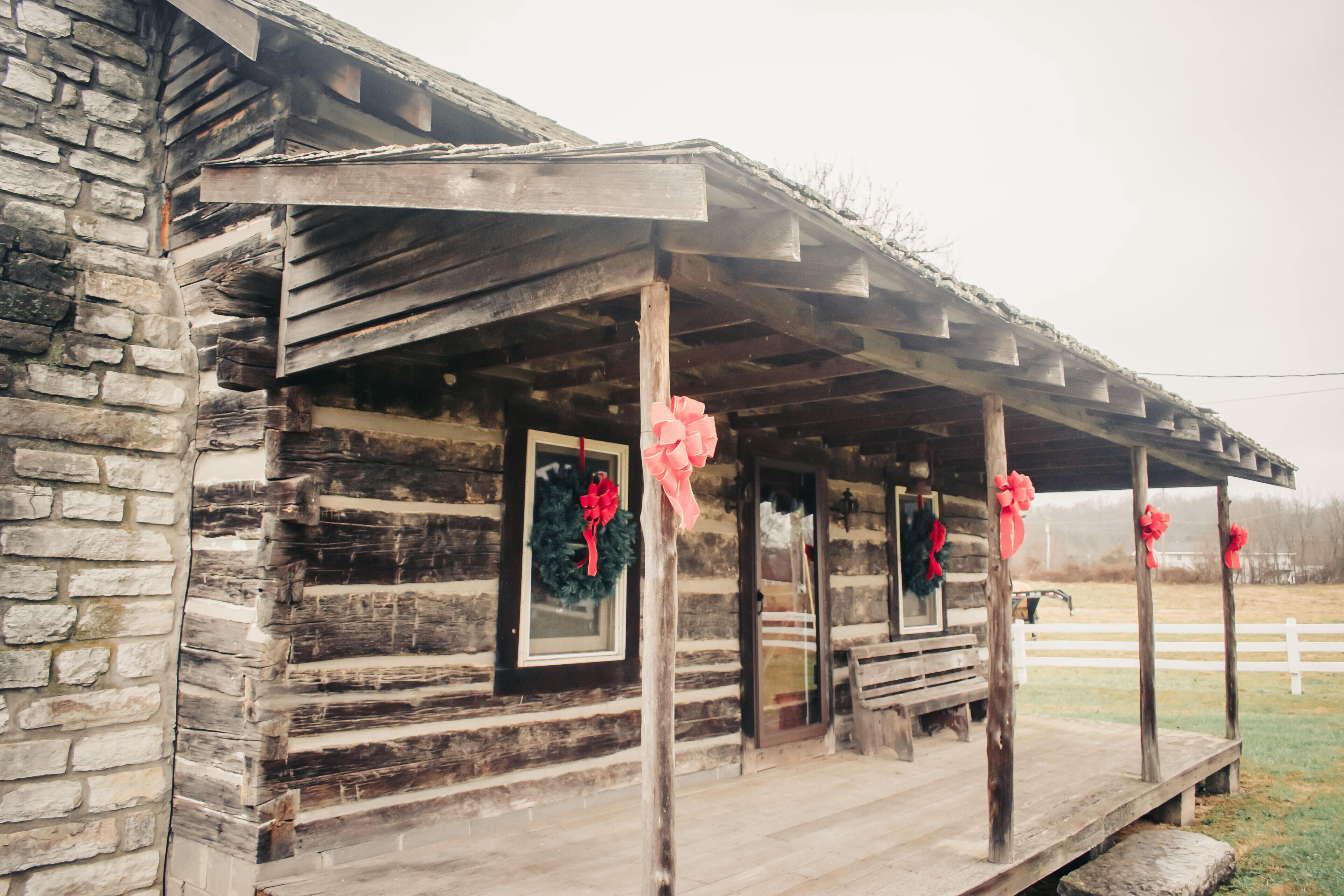Historic Cabin on the Tolliver Manor