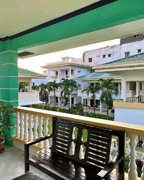 Property grounds - Bans Beach Resort (Boracay Island)