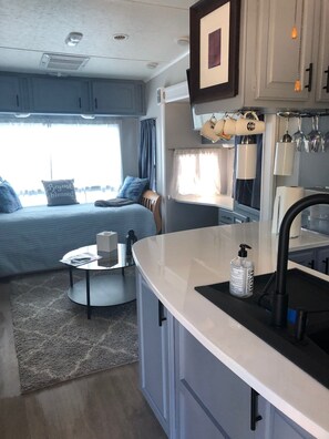 1 bedroom, iron/ironing board, WiFi, bed sheets - Newly renovated RV  (Bonita Springs)