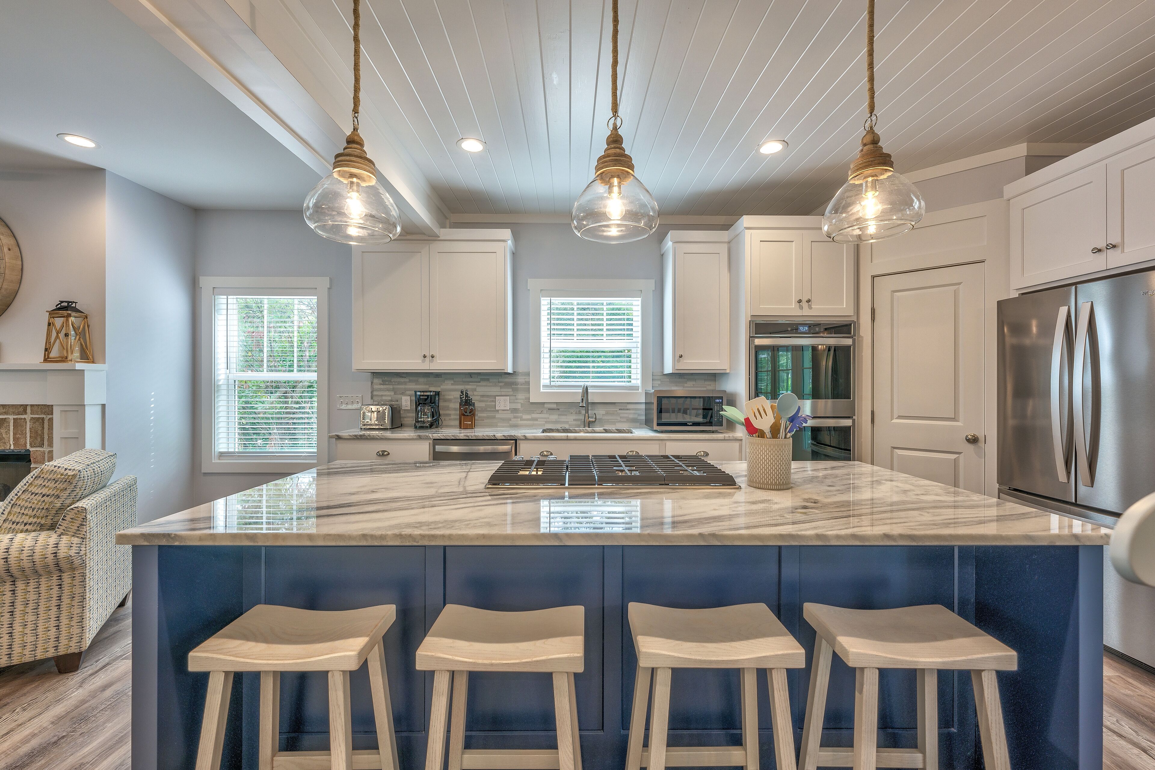 雪櫃、微波爐、焗爐、爐具