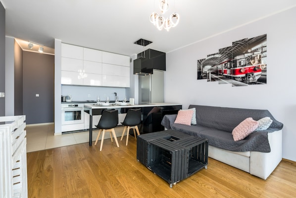 Appartamento, 2 camere da letto, balcone, vista fiume | Soggiorno