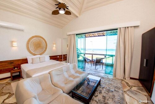 Pier Beach Hotel