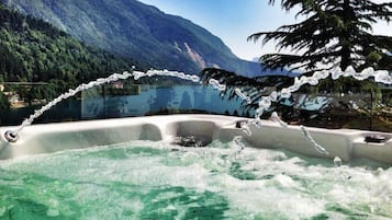 Idromassaggio all'aperto