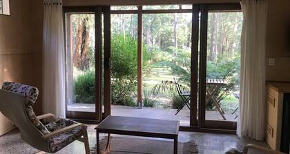 Coomalie Studio - Secluded Bushland Getaway