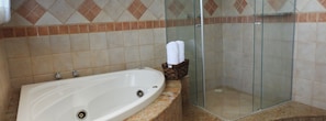 Jetted bathtub - Village Club Premium - ePipa Hotéis (Tibau do Sul)