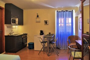 Private kitchen - 161 Norte Guesthouse (Lisbon)