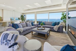 Smart TV, fireplace - Sea Glass La Jolla | 3BR Oceanfront Retreat (San Diego)
