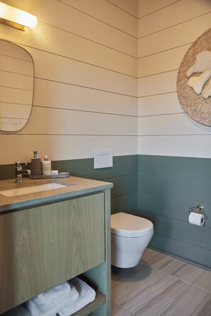 Bathroom - THE Ryder Hotel (Charleston)