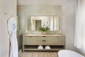 Bathroom - THE Ryder Hotel (Charleston)