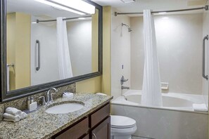 Bathroom - Hilton Vacation Club Daytona Beach Regency (Daytona Beach)