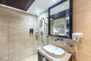 Bathroom - Hotel Emperor Palms (New Delhi)