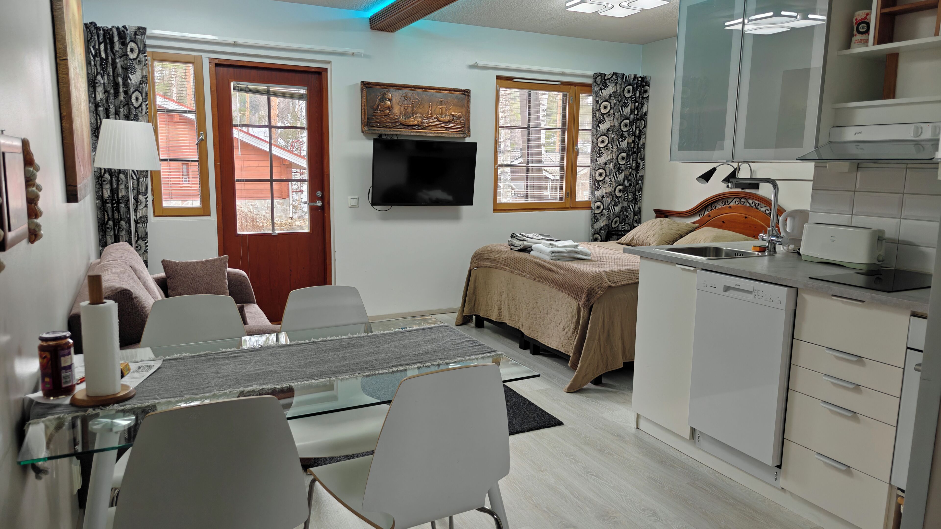 高级开间 | 客房内用餐