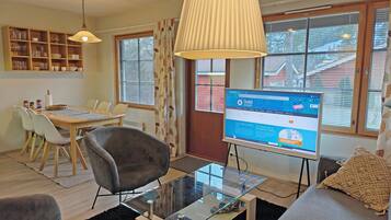 Standard Apartment, 2 Bedrooms | In-room dining