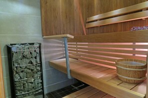 Estudio superior | Baño | Ducha, secador de pelo, bidé y suelo radiante