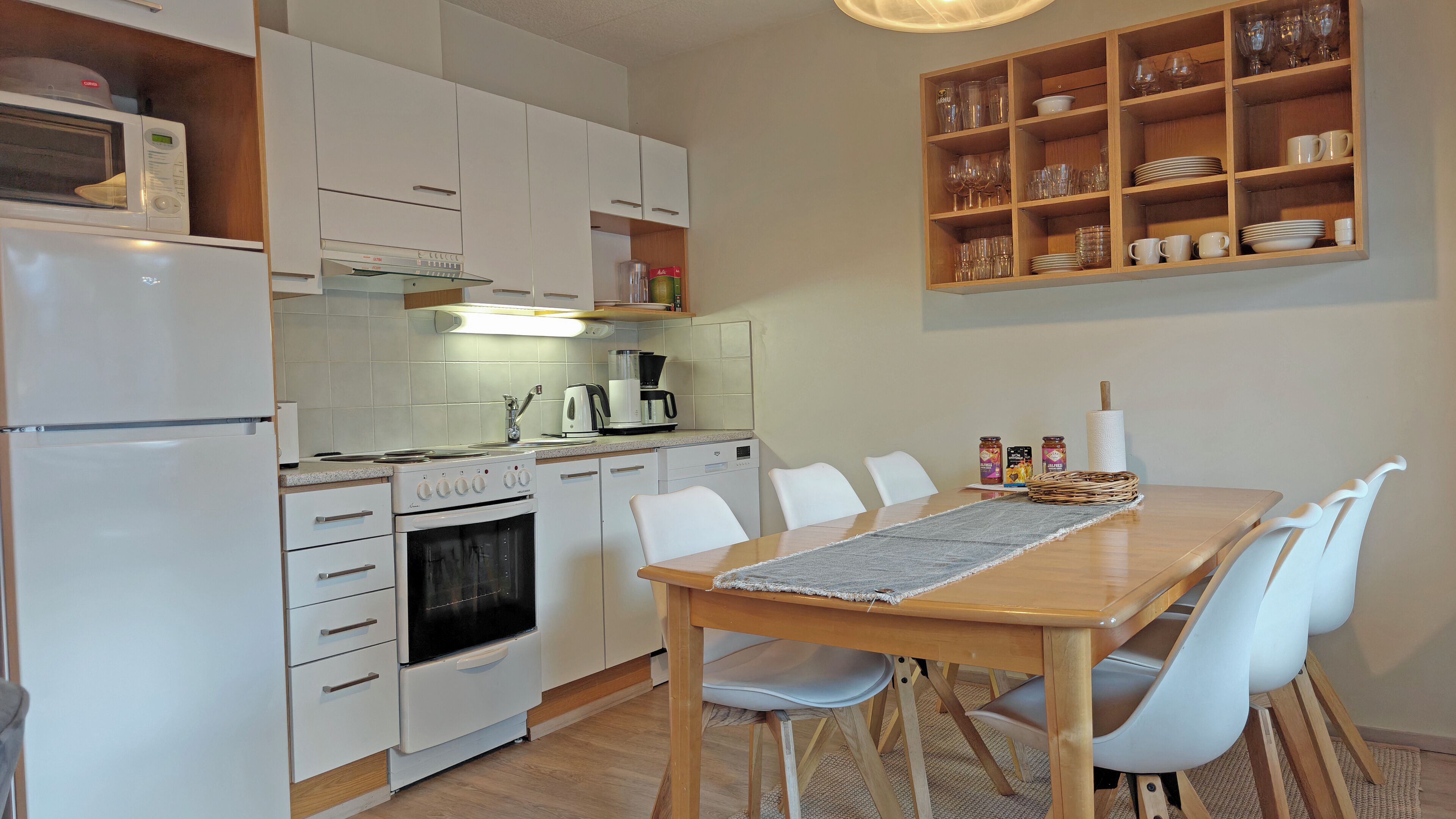 标准公寓, 2 间卧室 | 私人厨房 | 冰箱、微波炉、烤箱、炉灶