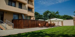 Terrace/patio - Hotel Oxford Inns & Suites (Timisoara)