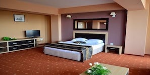 Room - Hotel Oxford Inns & Suites (Timisoara)