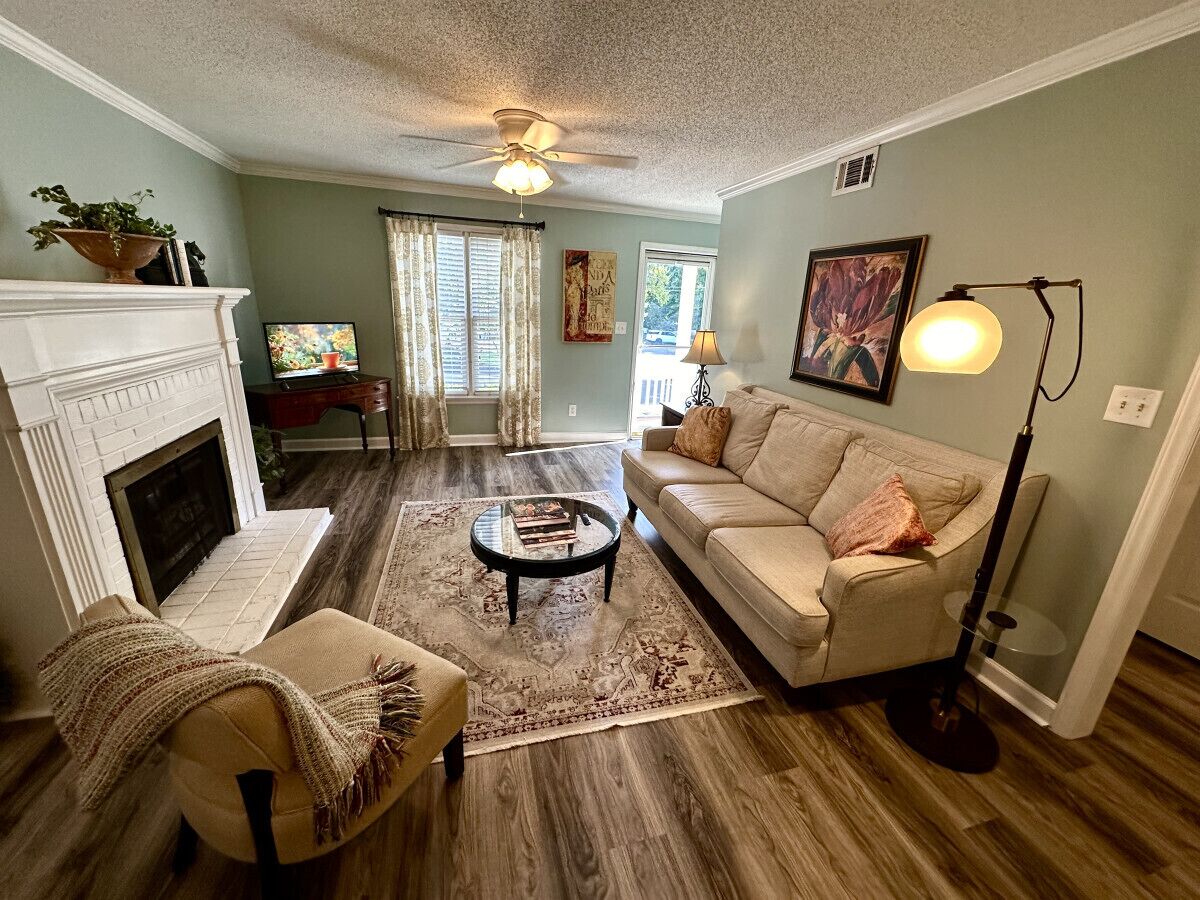 Trendy 2bed/2bath Villa