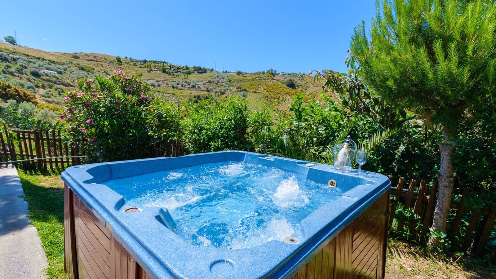 Bain à remous extérieur