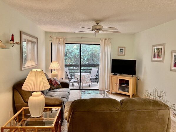 TV - 203 Sea Woods 2BR - Comfort Meets Coast (New Smyrna Beach)