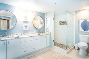Shower, hair dryer, towels - The Oceans- 3/3  Unit 103 - Breezy Beach Retreat (New Smyrna Beach)