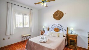 3 bedrooms, iron/ironing board, travel crib, WiFi - Casa Vistamar Torrox by Ruralidays (Málaga)