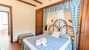 4 室のベッドルーム、アイロン / アイロン台、旅行用ベビーベッド、WiFi