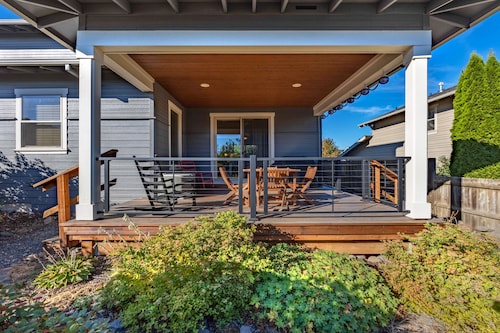 Redtail - Great Hood River Location! Great Ski house!