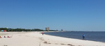 CASA MARE-The beach -Military per diem honored for listing 30 days or more.