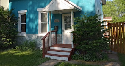 8th Street Blues!  3 Bed, 2 Bath near downtown LaCrosse