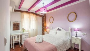 2 chambres, fer et planche à repasser, lit de bébé portatif, Wi-Fi