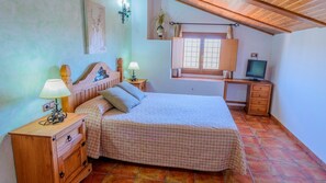 1 bedroom, iron/ironing board, travel crib, WiFi - Sol de Taberno - Ático Tía Beba by Ruralidays (Almería)