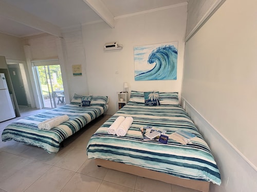 Jones Beach Haven Studio Escape Kiama Downs opposite patrolled beach and park