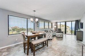 智能電視、電子遊戲