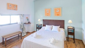 6 Schlafzimmer, Bügeleisen/Bügelbrett, Reisekinderbett, WLAN
