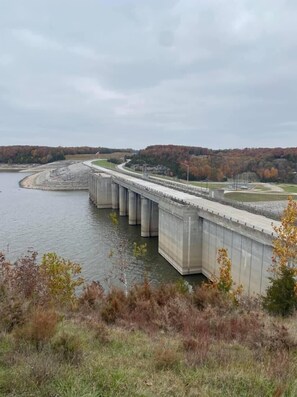 Miscellaneous - 3 Bedroom 2 Bath Cabin nestled in the woods minutes from Mark Twain Lake. (Stoutsville)