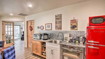 Fridge, microwave, coffee/tea maker, electric kettle