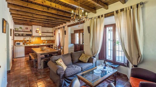 Cortijo Los Bogonales Arroyomolinos de León by Ruralidays