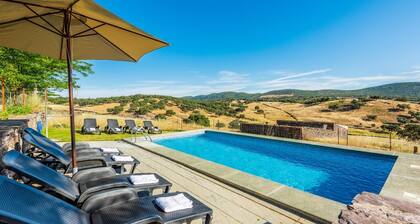 Cortijo Los Bogonales Arroyomolinos de LeĂłn by Ruralidays