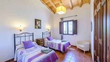 3 bedrooms, iron/ironing board, travel cot, WiFi