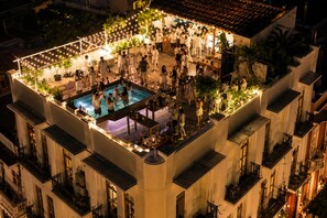 Outdoor pool - Prime 12BR Old City Corner Villa with Rooftop Pool (Cartagena)