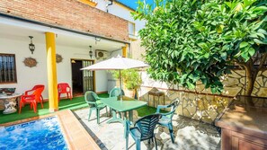Outdoor dining - Casa Huerta San Miguel El Bosque by Ruralidays (Cádiz)