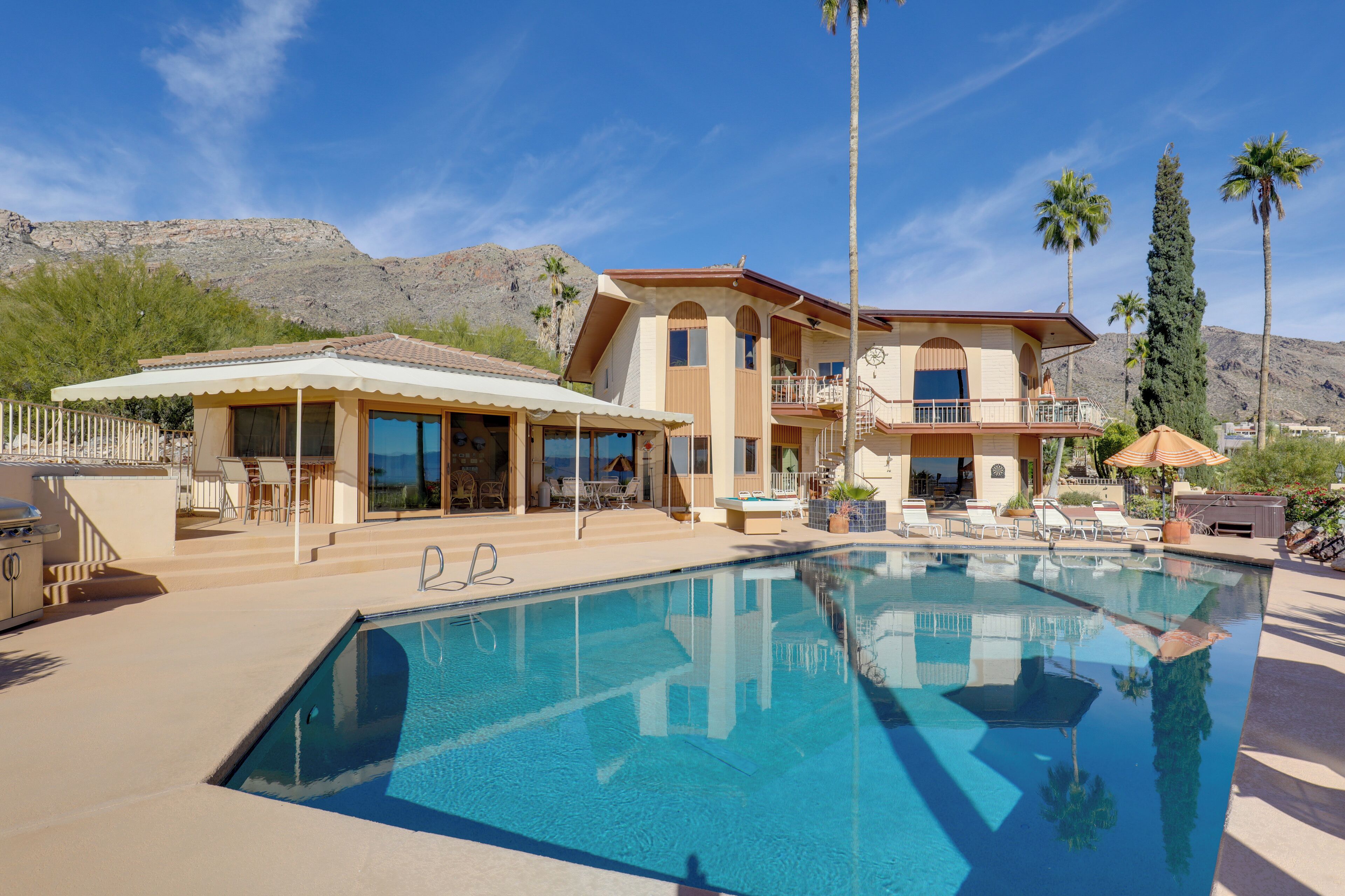 Tucson Retreat w/ Superb Mountain Views & Pool!