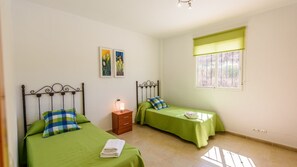 3 quartos, ferros/tábuas de passar roupa, berço de viagem, Wi-Fi