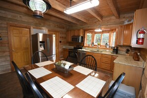 Dining - NC cabin for rent - Sanctuary at Big Pine (Marshall)