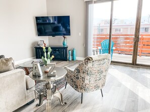 Smart TV, books, offices